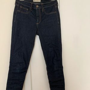 Gap High Rise Easy Jegging size 27